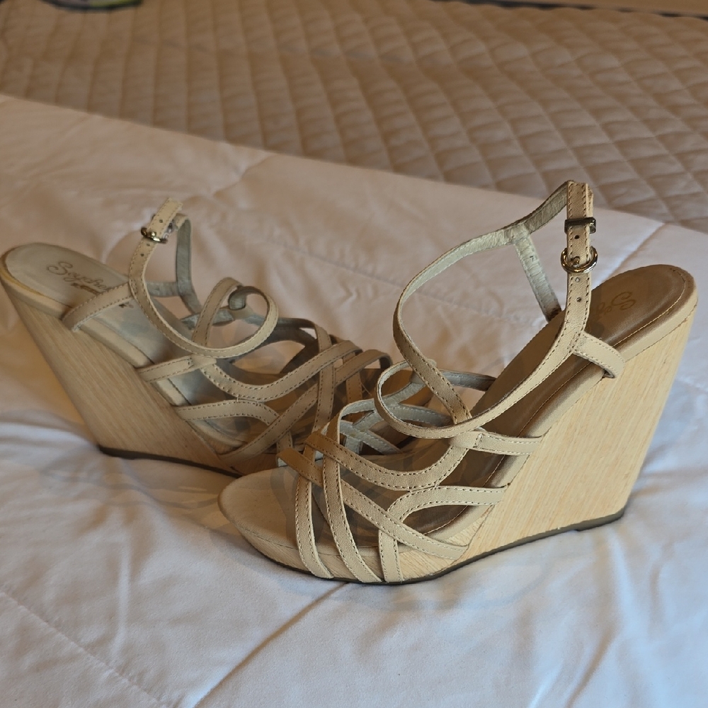 Seychelles Nude Strappy Wedge Sandals Size 7